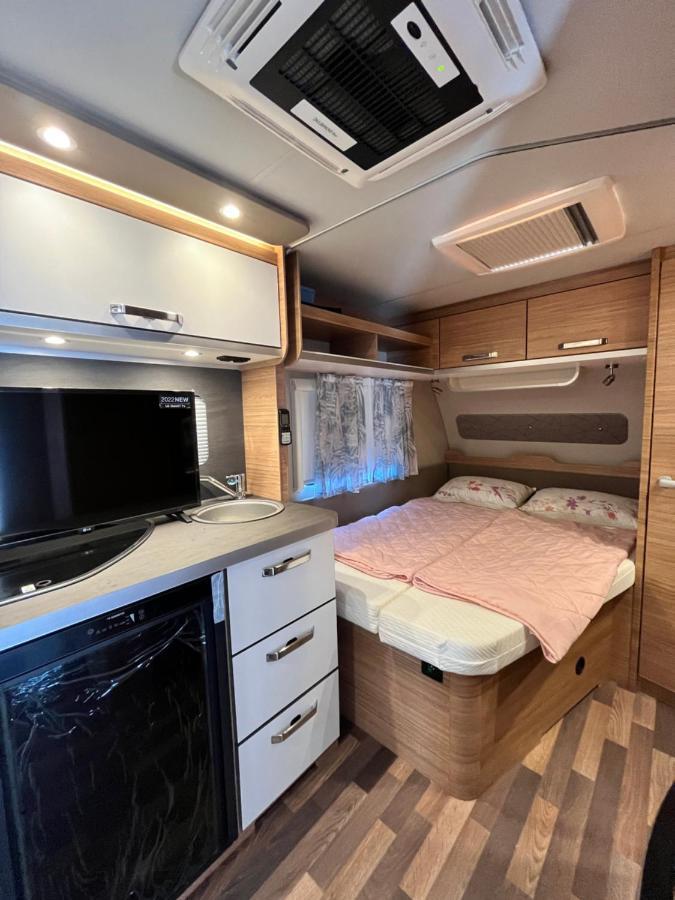 Lakokocsik A Tengerparton - Caravans At The Sandy Beach Privlaka  Exteriér fotografie